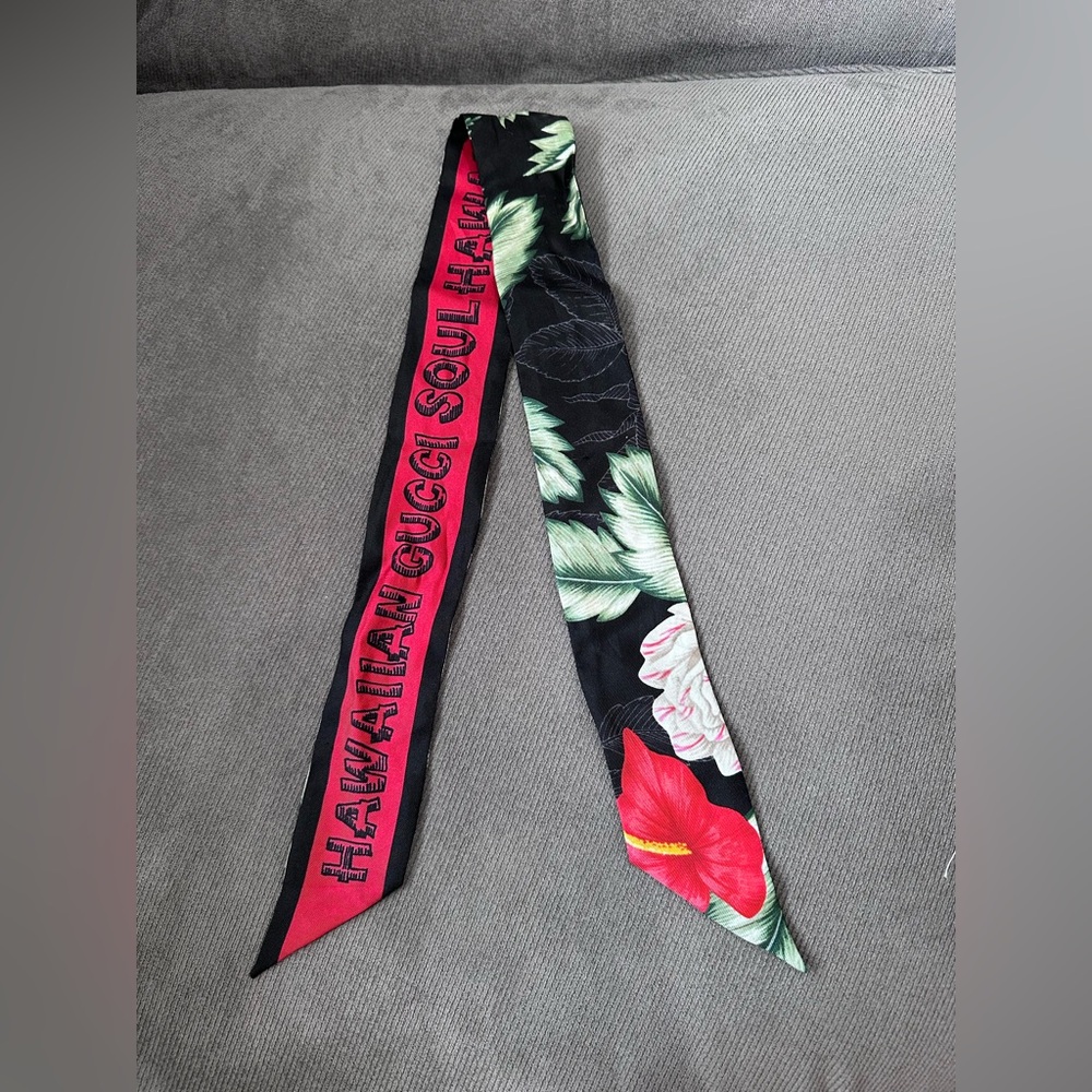 Gucci Black and Red Floral Silk Scarf - Picture 2 of 6